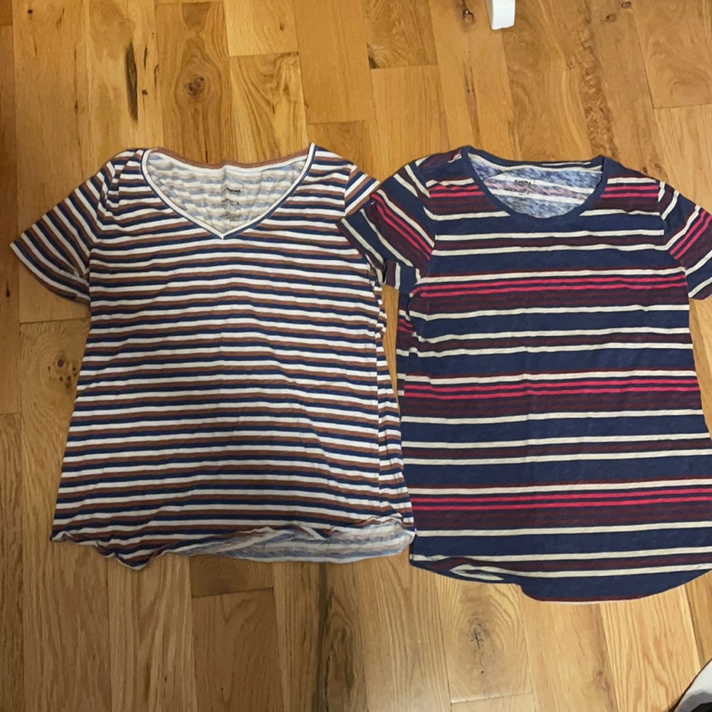 Sonoma The Everyday Tee’s size small!